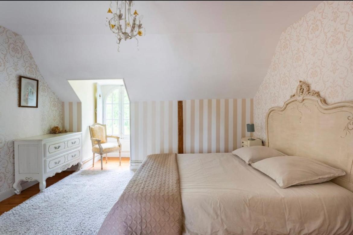 Bed and Breakfast Parc De Lesseps Meunet-Planches Exterior foto